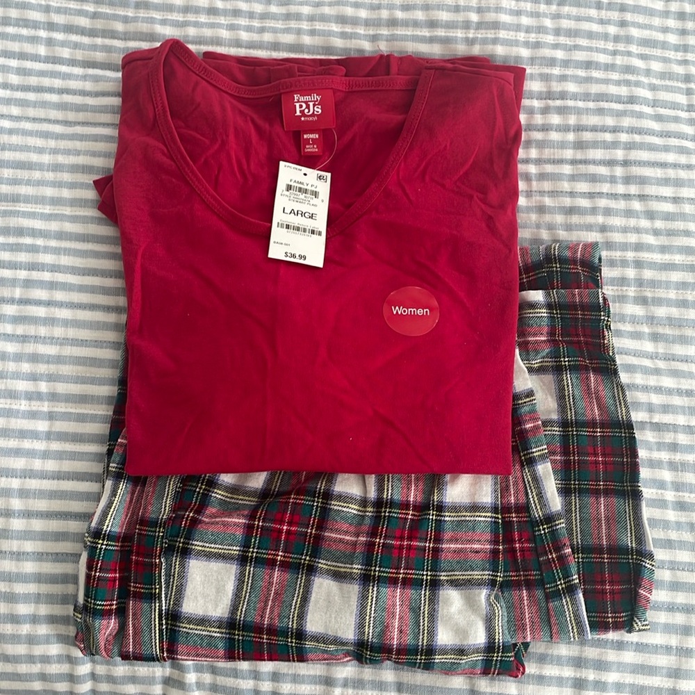 Women’s 2 piece flannel pajamas new size L